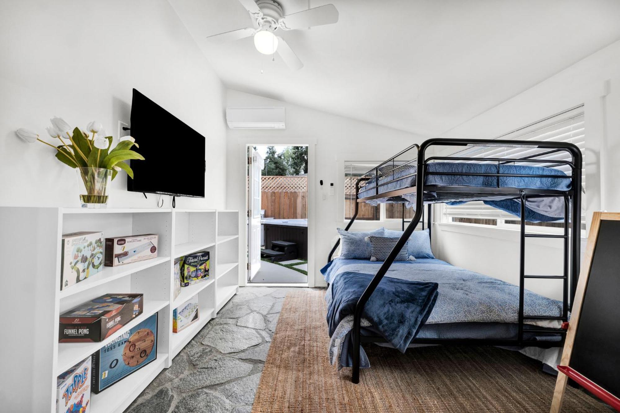 Hébergement de vacances Retro Cottage, Hot Tub, Putting Green, Walk To Thousand Oaks