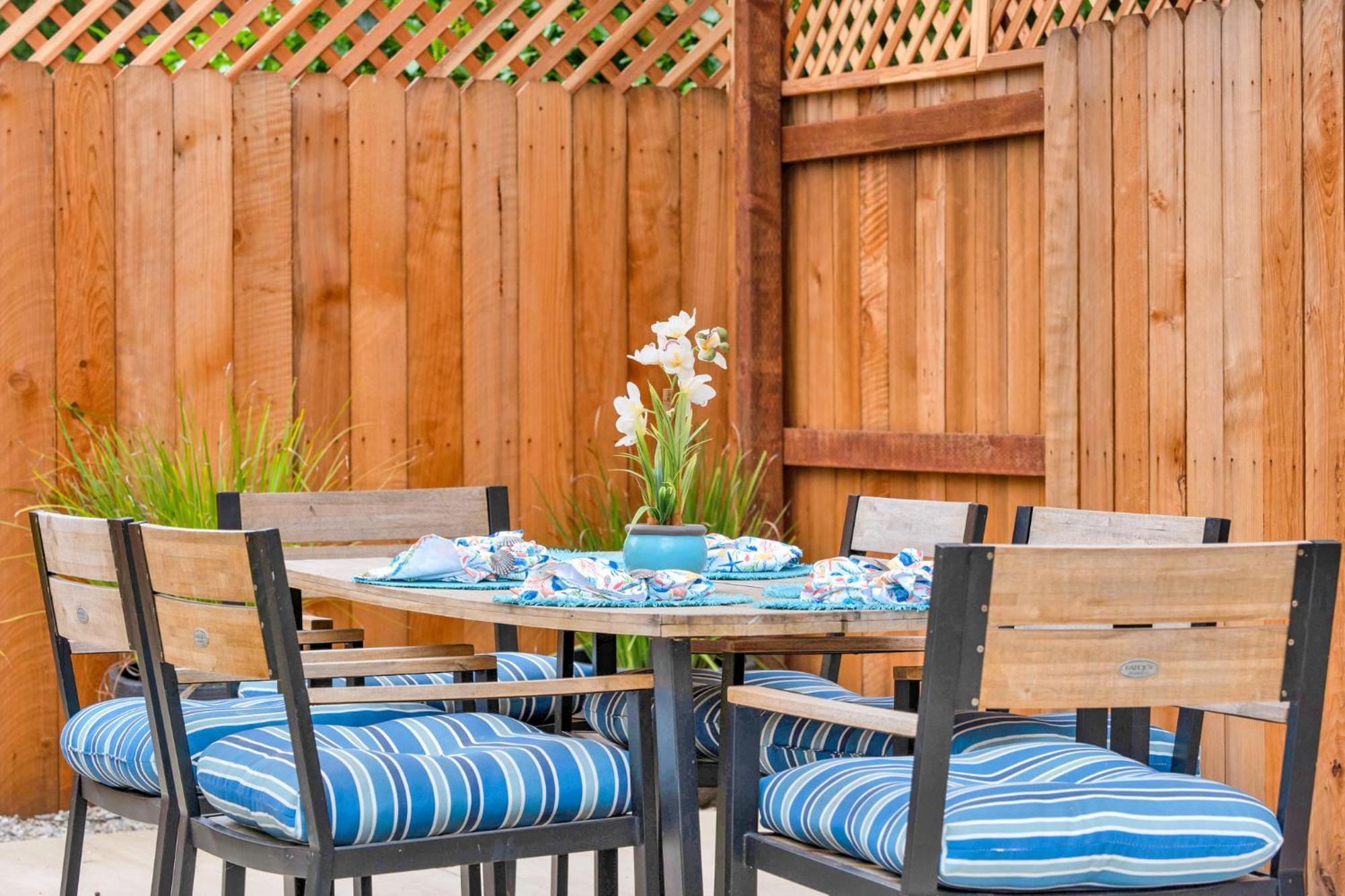 Hébergement de vacances Retro Cottage, Hot Tub, Putting Green, Walk To