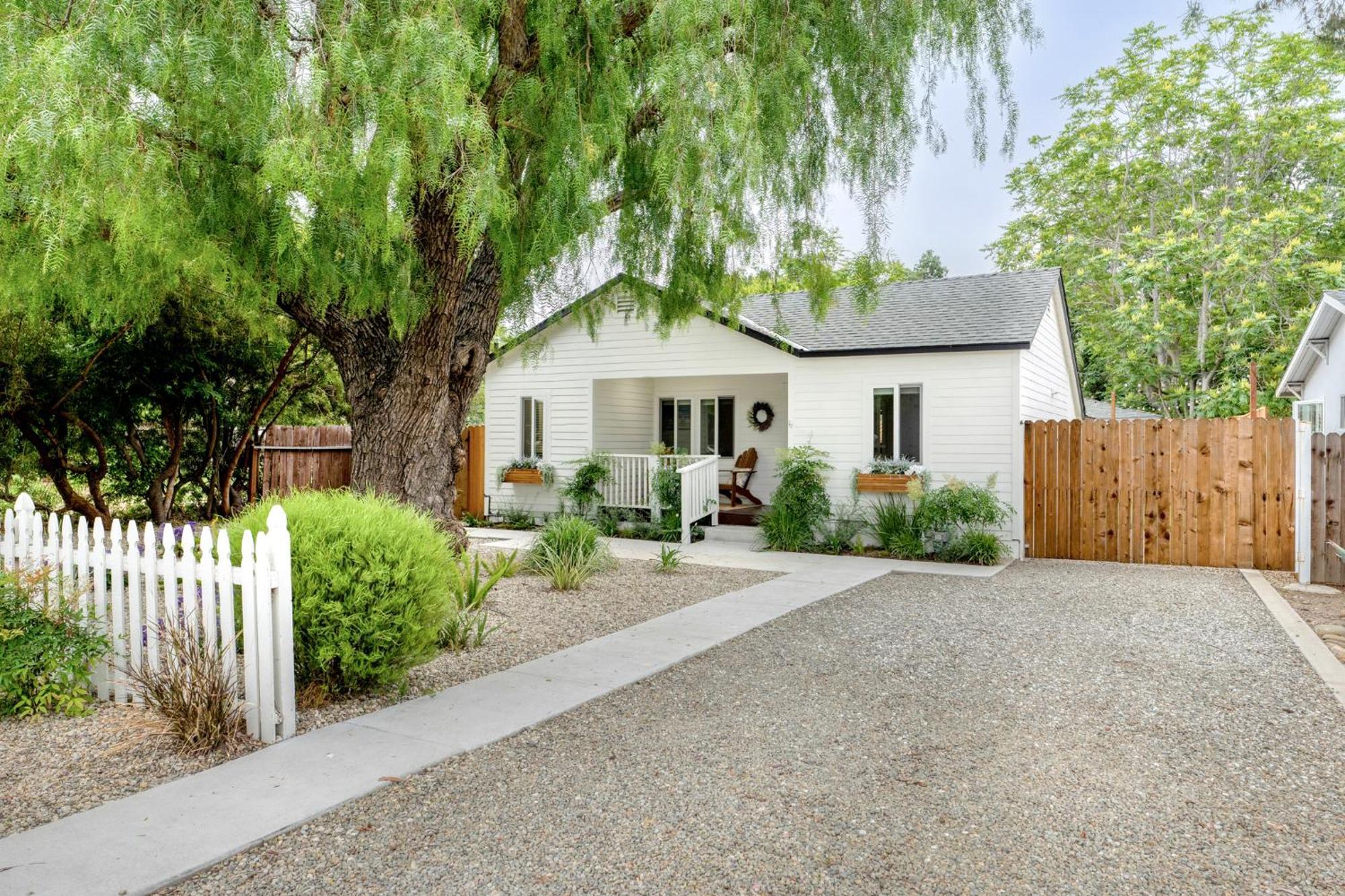 Retro Cottage, Hot Tub, Putting Green, Walk To Hébergement de vacances *